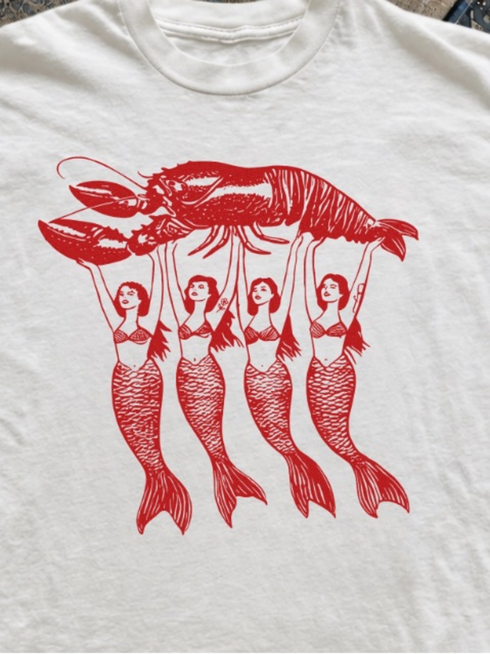 Gildan White Short Sleeve Tee with Red Lobster and Mermaids Graphic - Picture 3 of 4